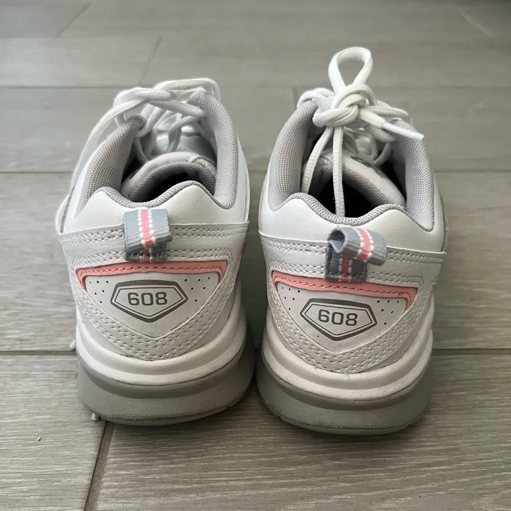 NEW BALANCE 608 WOMENS ATHLETIC SNEAKERS 9 WHITE LEATHER WALKING DAD SHOES PINK
